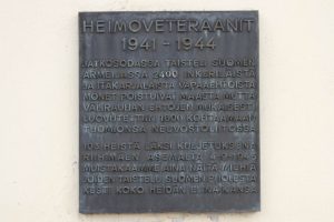 Heimoveteraanien muistolaatta. Kuva: Jari Linnavuori
