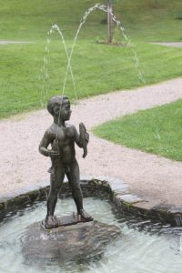 Kalapoika -patsas. Kuva: Jari Linnavuori